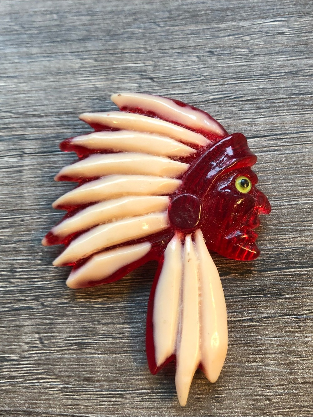 Native American Indian chief vintage carved painted brooch pin - Picture 2 of 4